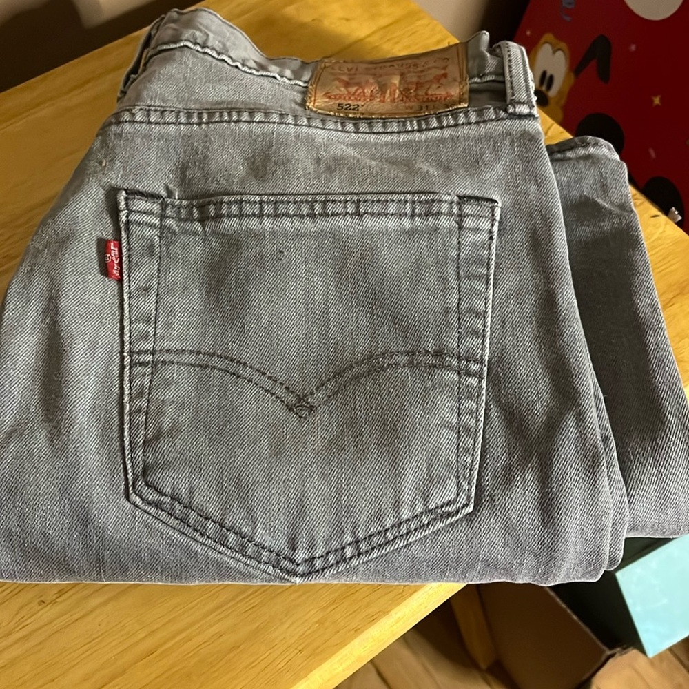 😄Levi’s Grey Red Tab 522 31/30